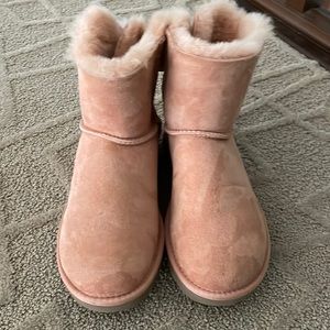 Pink Bailey Bow Uggs. Size 7